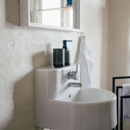 Appartamento Det Gamle Hus Ved Soen